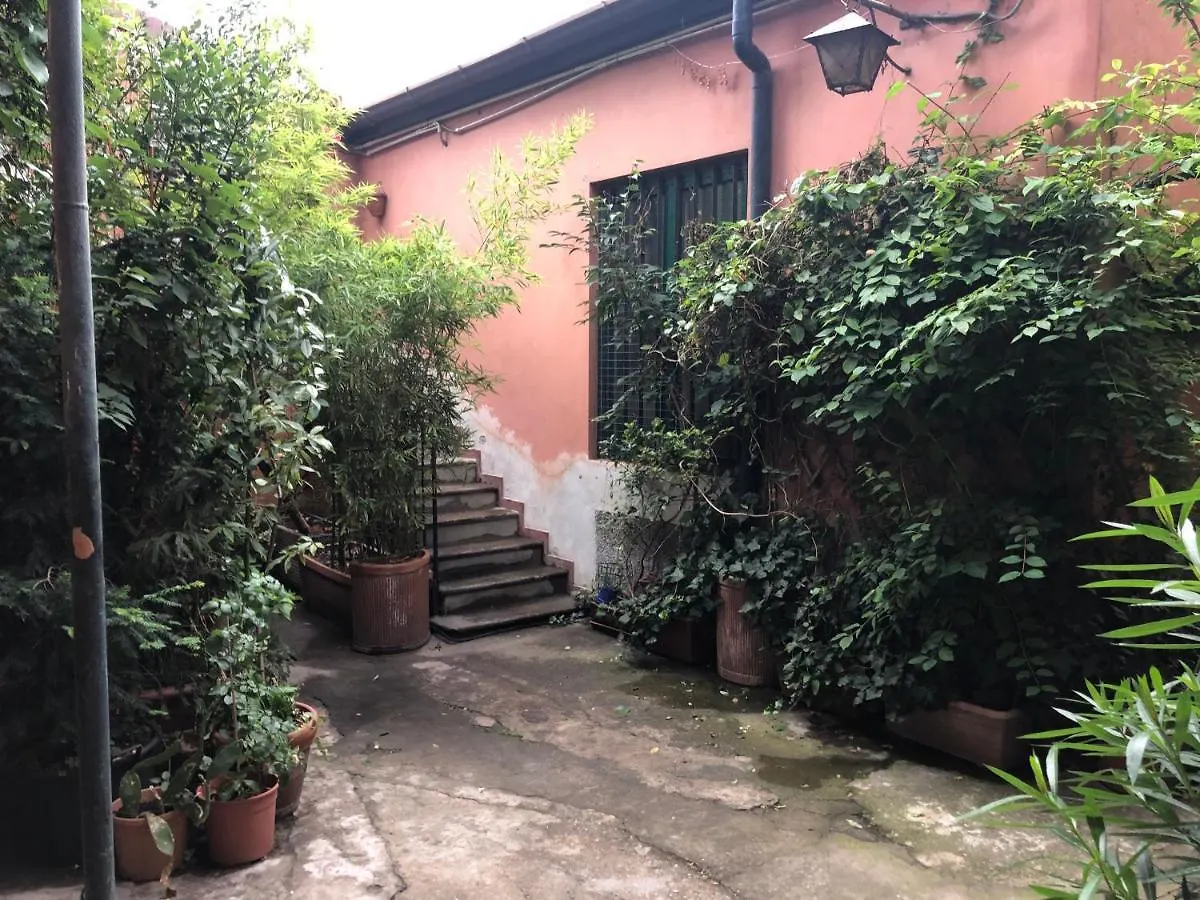 Alojamento de Acomodação e Pequeno-almoço Residenza Fiori Di Grano Acomodação com café da manhã Milão
